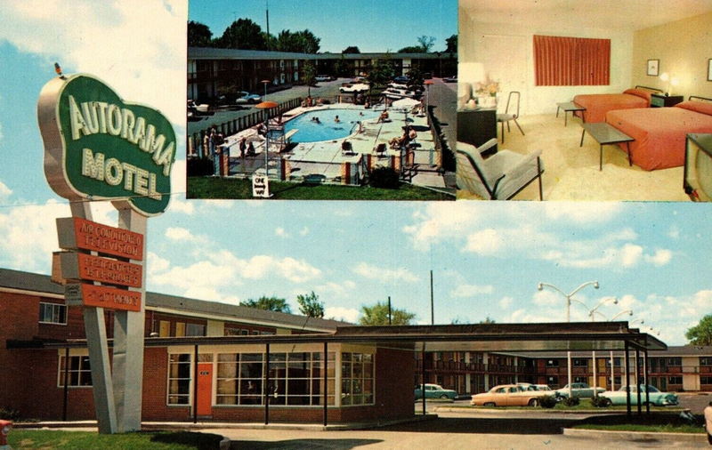 Autorama Motel (Autorama Gold Key Inn, Travel Inn) - Old Postcard View (newer photo)